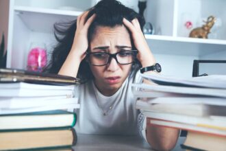 How To Avoid Fake Scholarships?