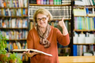 When Should Seniors Start Applying For Scholarships