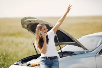 Left-handed Engineers: Scholarships and Opportunities in the Field of Engineering