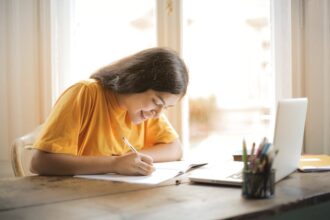 New Government Initiative: Free Laptop For College Students From Government